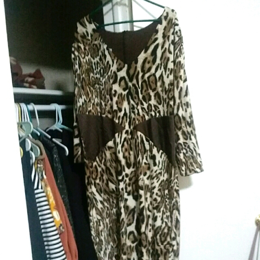Leopard print knee length jersey dress